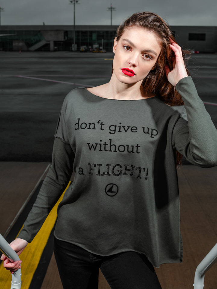 DON'T GIVE UP WITHOUT A FLIGHT! relaxed smart-shirt