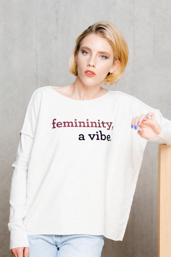 FEMININITY - A VIBE relaxed smart-shirt