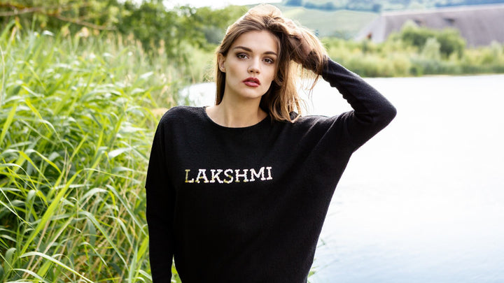 LAKSHMI - has your back! pullover