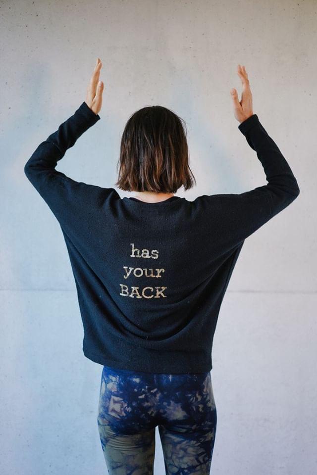 LAKSHMI - has your back! pullover